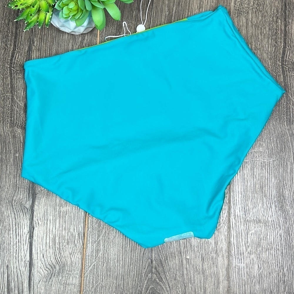 NWT Kinilife Swimwear Cait Bottoms Reversible Teal Green Medium High Waist Retro - Picture 6 of 11